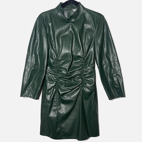 green emerald velvet dress Zara Green Mini Dress main image 1